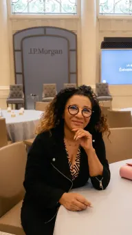 Nora Aamara, votre interlocutrice